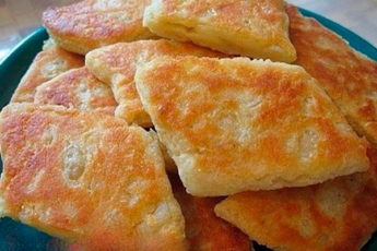 С вечера всегда готовлю побольше пюре, чтобы полакомиться этой вкусняшкой — картофельные ромбики в духовке
