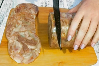 Зельц в бутылке — отличная замена колбасе. Вкусная мясная закуска